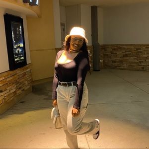 Meet your Posher, Danyelle